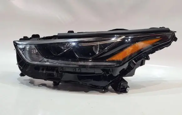 Toyota Highlander XU70 Headlight/headlamp 101008A06K