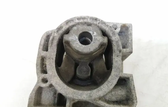 Mercedes-Benz A W169 Engine mount bracket A1692400918e