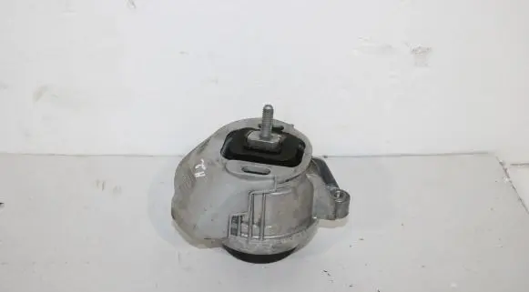 BMW M4 F82 F83 Engine mount bracket 2284818