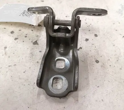 Opel Astra K Front door lower hinge