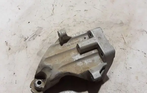 Mercedes-Benz Sprinter W907 W910 Engine mounting bracket A6512231704
