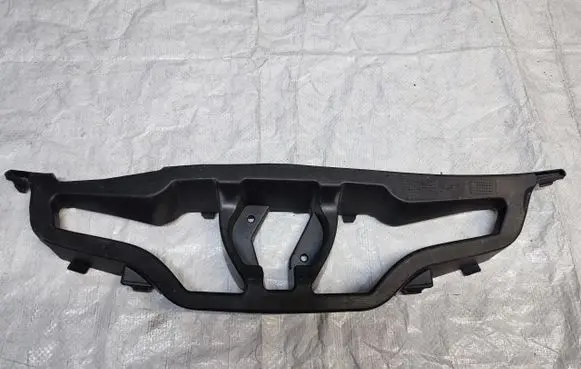 Renault Clio IV Front bumper upper radiator grill 628101467R