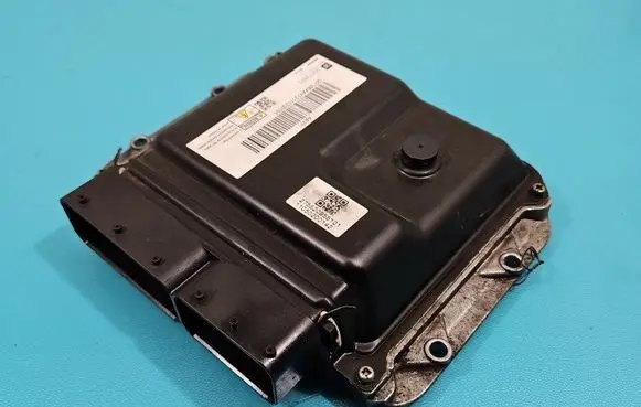 Opel Astra J Engine control unit/module ECU 55579893 IMPRK1416466