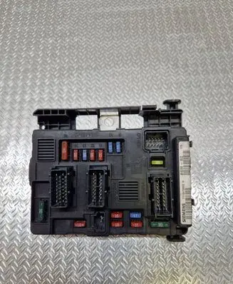 Peugeot 206 Fuse box set 9643498980