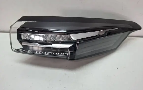 Peugeot 308 Rear/tail lights S27639855 9835299280