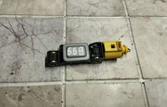 Audi A6 S6 C5 4B Airbag deployment crash/impact sensor 4B0959643C