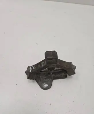 Audi A4 S4 B6 8E 8H Muffler mount bracket/holder 8e0253147