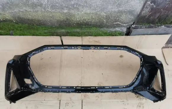 Audi e-tron Front bumper 4KE807437C 4KE807437D