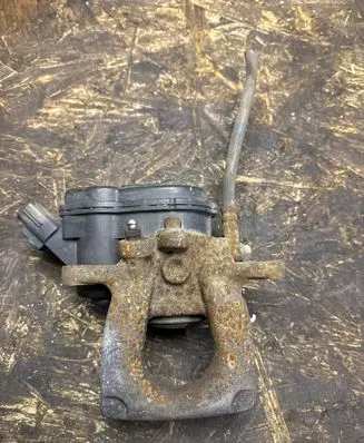 Mazda 6 Rear brake caliper 32355597