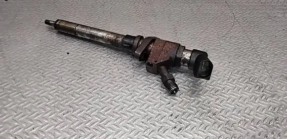Volvo V50 Fuel injector 9657144580