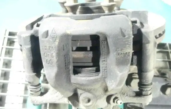 Renault Trafic III (X82) Front brake caliper IMPRK1239374