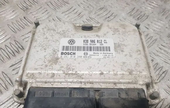 Skoda Octavia Mk1 (1U) Engine control unit/module 038906012CL 0281010380