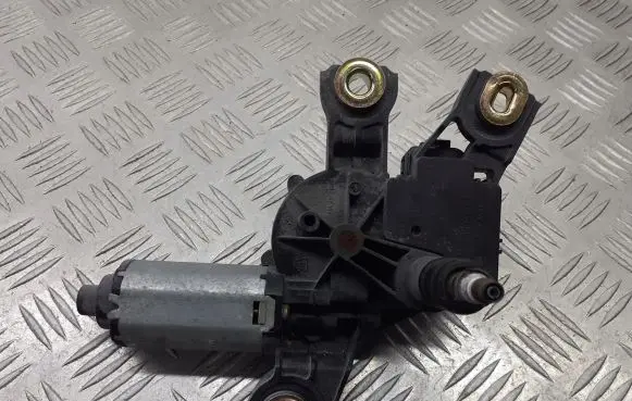 Volkswagen PASSAT B6 Rear window wiper motor 3C9955711