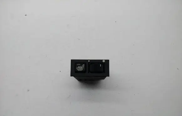 BMW 5 E39 Seat heating switch 61318352259