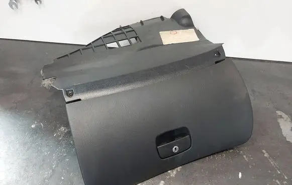 Volkswagen PASSAT B5.5 Glove box 3B1857101