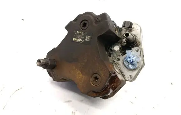 BMW 5 E60 E61 Fuel injection high pressure pump 7798333 R70