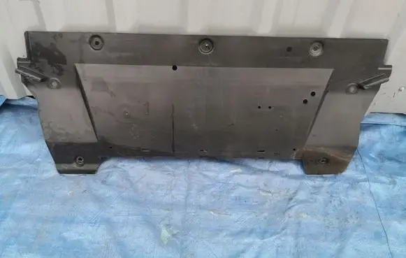Nissan Qashqai Engine splash shield/under tray 75890BB00A