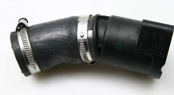 Volkswagen Tiguan Brake vacuum hose/pipe 03L131111R