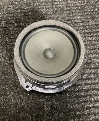 Audi e-tron Rear door speaker 4K9035411 08062014L21A