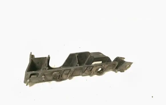 Front bumper mounting bracket