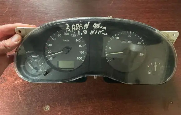 Seat Alhambra (Mk1) Speedometer (instrument cluster) 7M0919862S