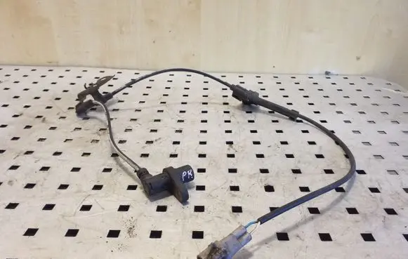 Toyota Corolla Verso E121 ABS brake wheel speed sensor