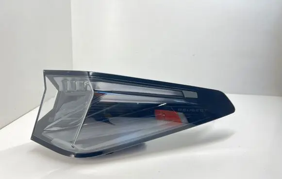 Peugeot 3008 III Rear/tail lights 9842102380 82590201 P674UPEM000