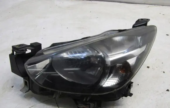 Mazda 2 Headlight/headlamp