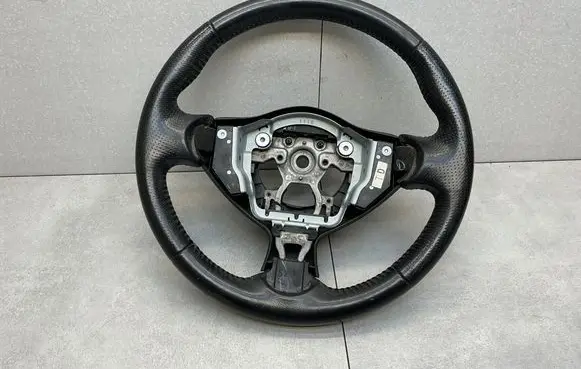 Nissan Juke I F15 Steering wheel