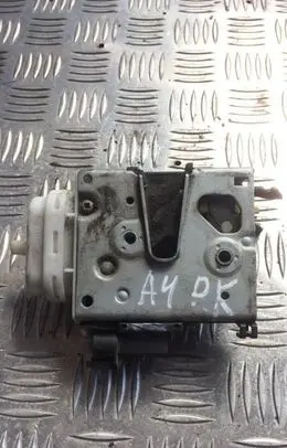 Audi A4 S4 B5 8D Front door lock 8d1837015a