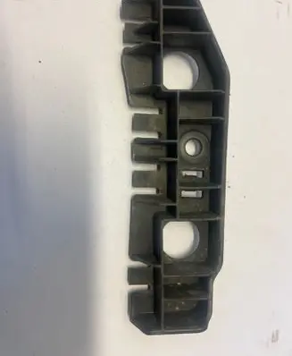 Audi A5 Fender mounting bracket 8W6853922A
