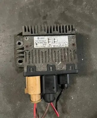 Volkswagen Transporter - Caravelle T5 Coolant fan relay 7H0919506F 895904000