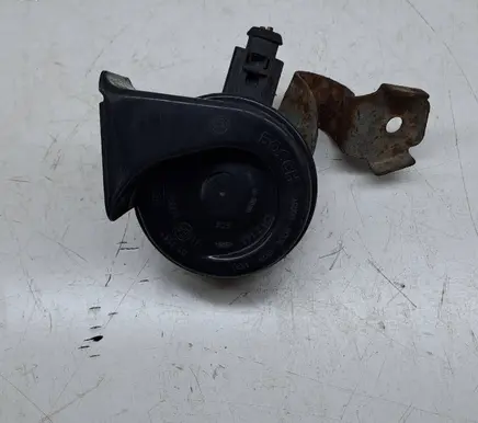 BMW 3 E90 E91 Horn signal 703881157