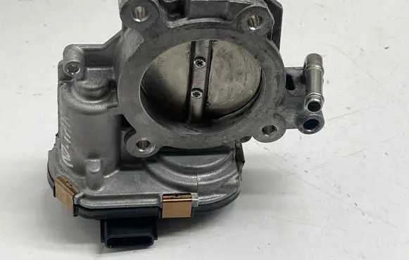 Nissan Rogue Throttle valve 6RA6004C