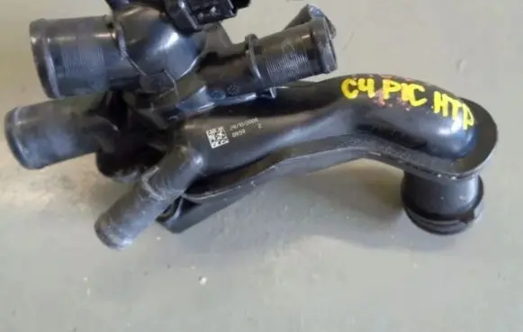 Citroen C4 I Picasso Thermostat housing 