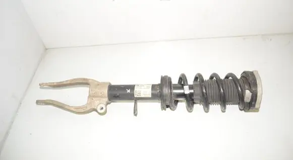 Front shock absorber with coil spring
