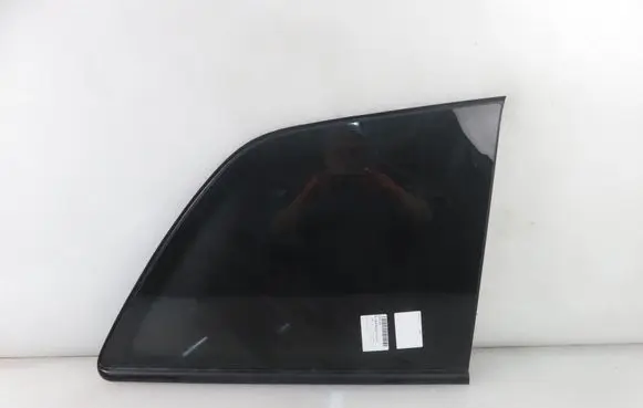 Opel Zafira B Rear side window 