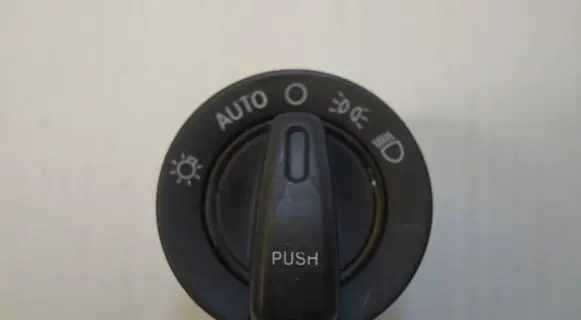 Maserati Quattroporte Light switch 670019822