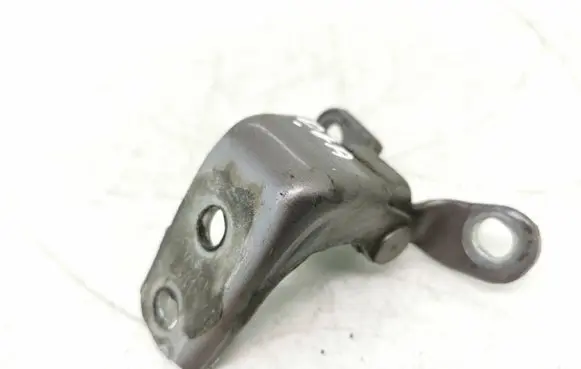Honda CR-V Rear door lower hinge Es09