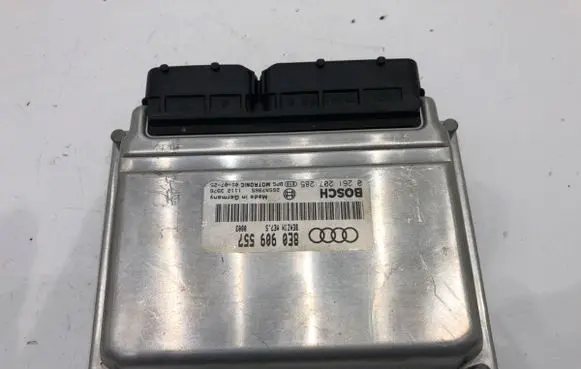Audi A4 S4 B6 8E 8H Engine control unit/module ECU 8E0909557