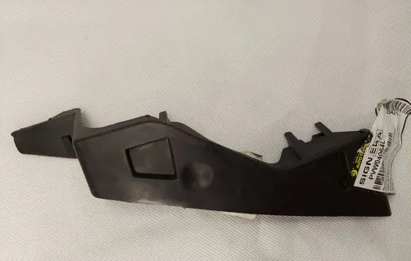 Volkswagen PASSAT B6 Front bumper mounting bracket 3C0807723