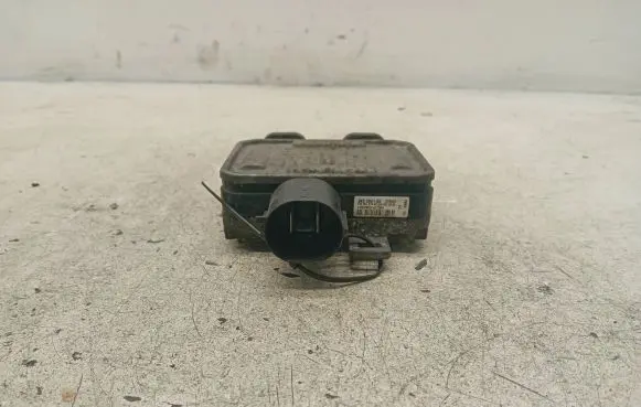 Ford Mondeo MK IV Coolant fan relay 940004105