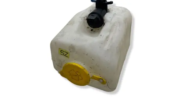 Opel Corsa C Windshield washer fluid reservoir/tank 