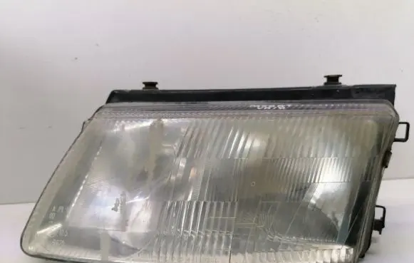 Volkswagen PASSAT B5 Headlight/headlamp 4411156
