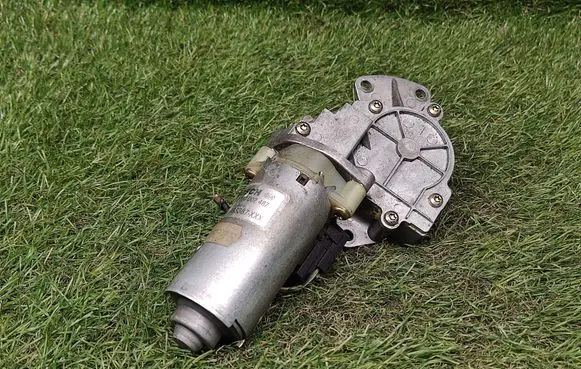 Audi A6 S6 C5 4B Seat adjustment motor 0130002487 198387XXX