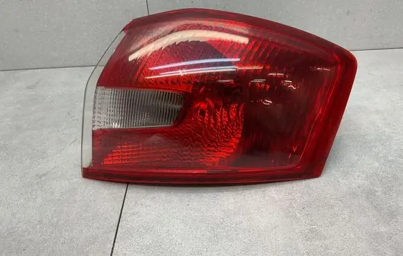 Ford Kuga I Rear/tail lights 8V4113404AH
