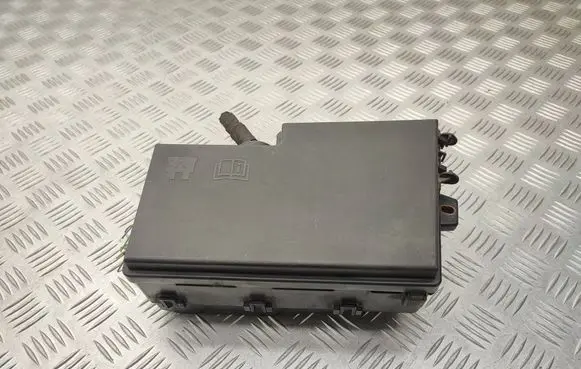 Ford Escape III Fuse box set AV6T14A142AB