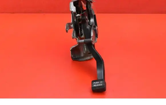 Jeep Grand Cherokee Handbrake/parking brake lever assembly 04779627AH