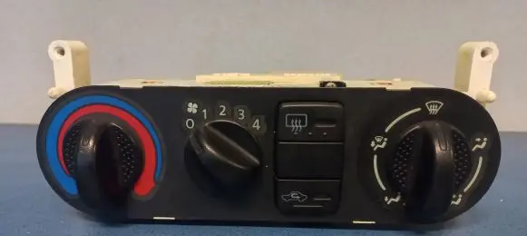 Nissan Almera Climate control unit