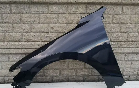 Mazda 3 Front wheel arch liner splash guards